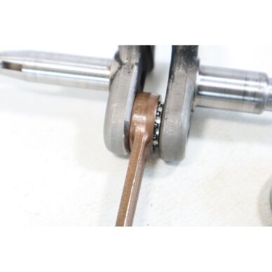 Genuine Crankshaft Jonsered 450 455 520 510 525 535 chainsaw 504071073 3 Genuine Crankshaft Jonsered 450 455 520 510 525 535 chainsaw 504071073 3