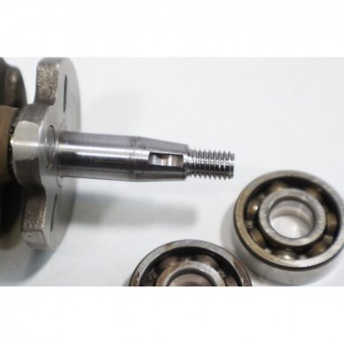 Genuine Crankshaft Makita EM2600U brushcutter DA00000386 3 Genuine Crankshaft Makita EM2600U brushcutter DA00000386 3