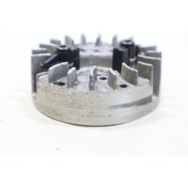 Genuine Flywheel McCulloch MAC 833 835 836 838 AV chainsaw 302220 1 Genuine Flywheel McCulloch MAC 833 835 836 838 AV chainsaw 302220 1