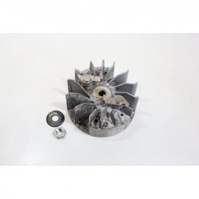 Genuine Flywheel McCULLOCH Poulan Jonsered CS2137 Partner 351 352 371 382 391 401 421 422 chainsaw 530039187 Genuine Flywheel McCULLOCH Poulan Jonsered CS2137 Partner 351 352 371 382 391 401 421 422 chainsaw 530039187