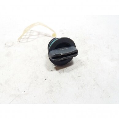 Genuine Fuel Oil Tank Cap Oleo Mac 940 chainsaw 50052005 Genuine Fuel Oil Tank Cap Oleo Mac 940 chainsaw 50052005