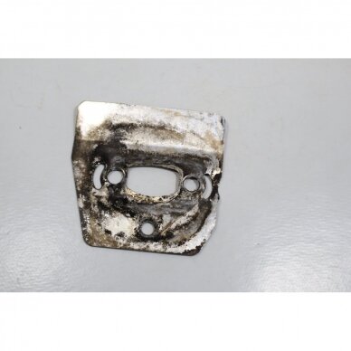 Genuine Muffler Back Plate Heat Deflector Husqvarna 36 41 136 137 141 142 Jonsered 2036 chainsaw 530037640 Genuine Muffler Back Plate Heat Deflector Husqvarna 36 41 136 137 141 142 Jonsered 2036 chainsaw 530037640
