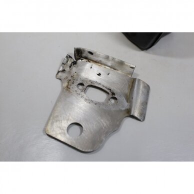 Genuine Muffler McCULLOCH Poulan Jonsered CS2137 Partner 351 352 371 382 391 401 421 422 chainsaw 530047207 6 Genuine Muffler McCULLOCH Poulan Jonsered CS2137 Partner 351 352 371 382 391 401 421 422 chainsaw 530047207 6