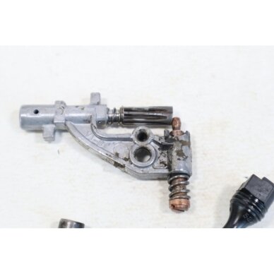 Genuine Oil Pump Husqvarna 357 359 455 460 461 465 Jonsered CS2156 CS2159 CS2255 chainsaw 537105502 1