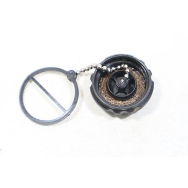 Genuine Oil Tank Cap McCulloch MAC 833 835 836 838 AV chainsaw 300565 2 Genuine Oil Tank Cap McCulloch MAC 833 835 836 838 AV chainsaw 300565 2