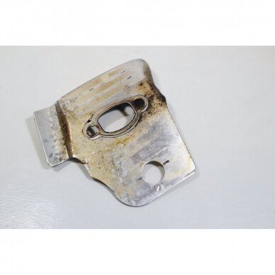 Genuine Plate Heat Shield McCULLOCH Poulan Jonsered CS2137 Partner 351 352 371 382 391 401 421 422 chainsaw 530049870 2 Genuine Plate Heat Shield McCULLOCH Poulan Jonsered CS2137 Partner 351 352 371 382 391 401 421 422 chainsaw 530049870 2