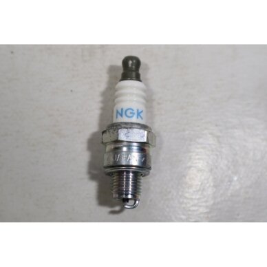 Genuine Spark Plug CMR6A Husqvarna 122 129 325 McCulloch T22 LS LCS trimmer 590710201 4 Genuine Spark Plug CMR6A Husqvarna 122 129 325 McCulloch T22 LS LCS trimmer 590710201 4