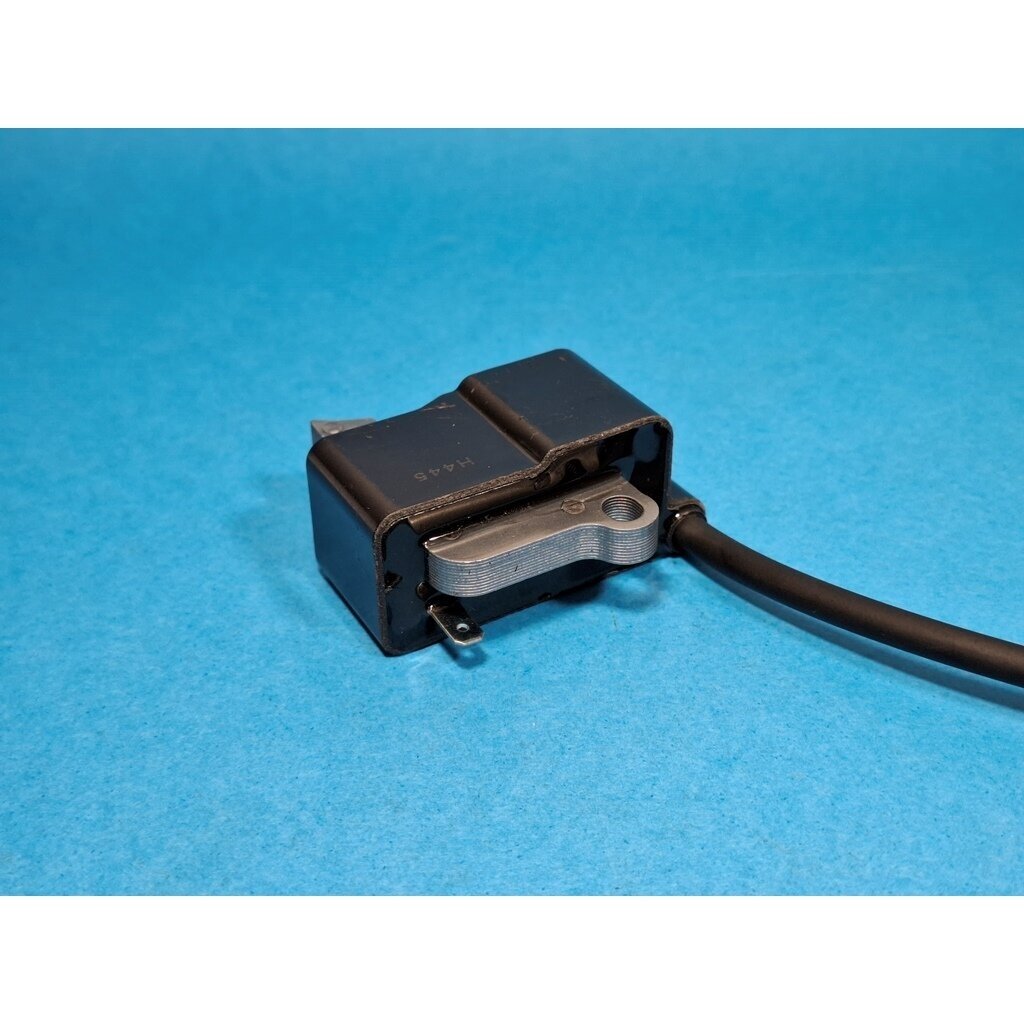 Ignition Module suitable for Husqvarna 435 440 445 450 Jonsered CS2240 CS2245 CS2250 chainsaw 573935701 3 Ignition Module suitable for Husqvarna 435 440 445 450 Jonsered CS2240 CS2245 CS2250 chainsaw 573935701 3