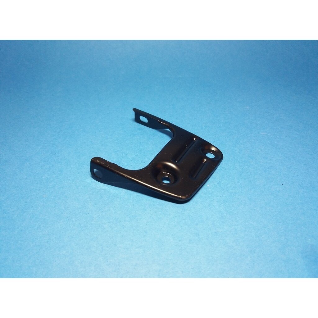 Muffler Bracket suitable for Husqvarna 346 351 353 Jonsered 2149 CS2147 CS2152 CS2153 chainsaw 544809801 2 Muffler Bracket suitable for Husqvarna 346 351 353 Jonsered 2149 CS2147 CS2152 CS2153 chainsaw 544809801 2