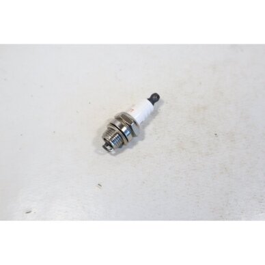 Spark Plug Winzor L7T Jonsered Husqvarna Partner chainsaw 503235108 Spark Plug Winzor L7T Jonsered Husqvarna Partner chainsaw 503235108
