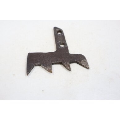 Spike Felling Dog for Husqvarna 40 45 49 Jonsered 2041 2045 2050 Partner 400 450 chainsaw 1 Spike Felling Dog for Husqvarna 40 45 49 Jonsered 2041 2045 2050 Partner 400 450 chainsaw 1